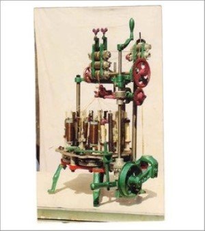 Spindle Braiding Machine