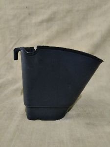 Plastic vertical pot