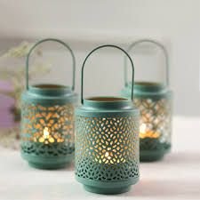 CANDLE LANTERN