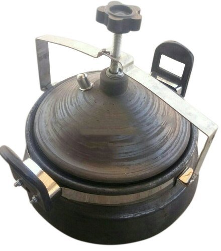 2L Black Handle Clay Cooker