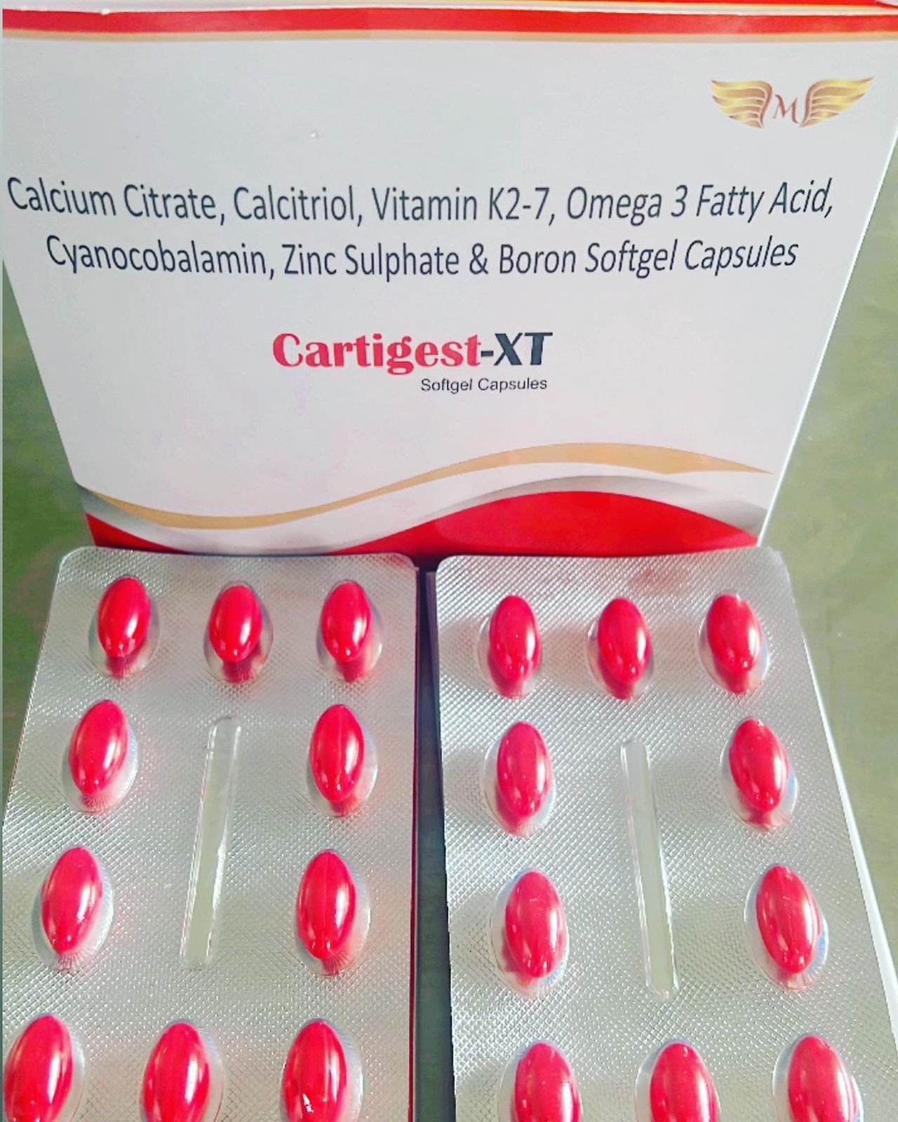 Calcium Citrate, Calcitriol, Vitamin K2-7, Omega 3 Fatty Acid, Cyanocobalamin, Zinc Sulphate & Boron Softgel Capsules