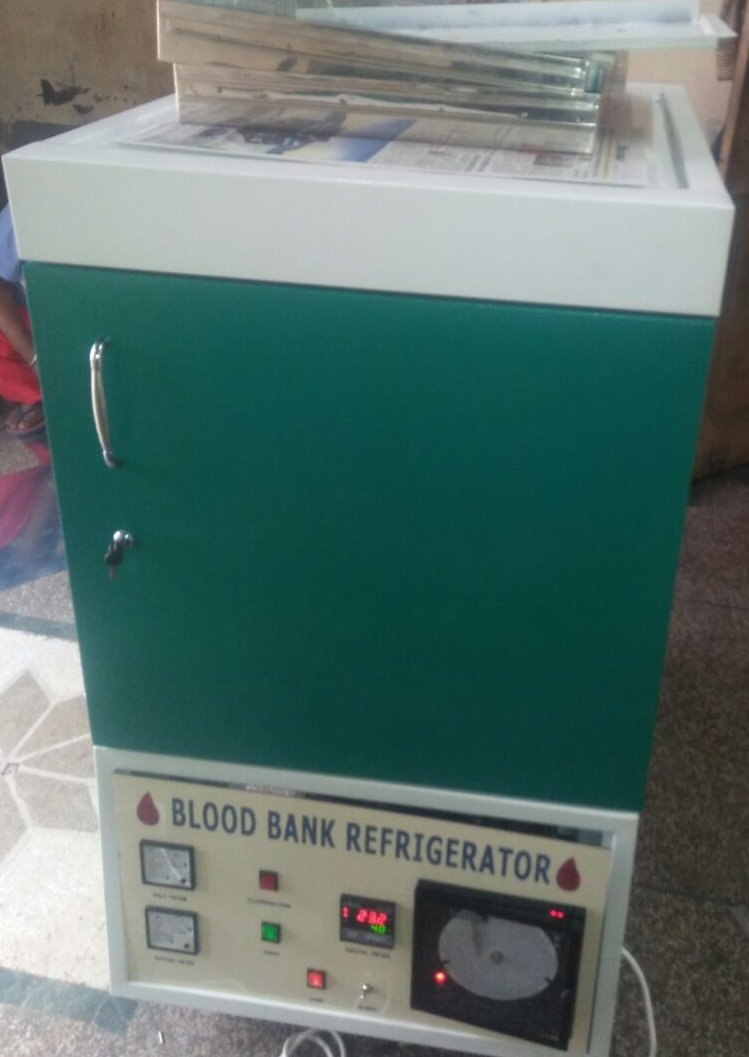 Blood bank refrigerator