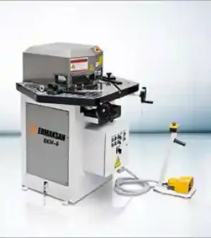 Hydraulic Corner Notcher