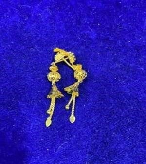 Golden Ladies Fancy Earring