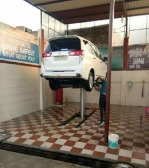 Car Washing Lift