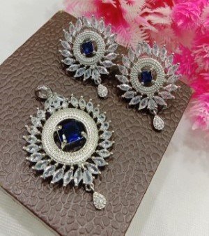 Pendant Set