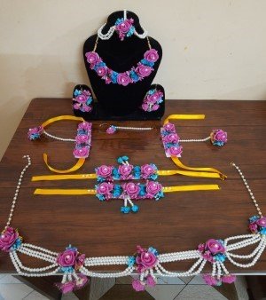 Flower jewellery