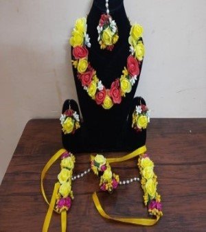 Flower jewellery