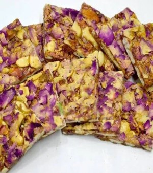 ROSE PETAL CHIKKI