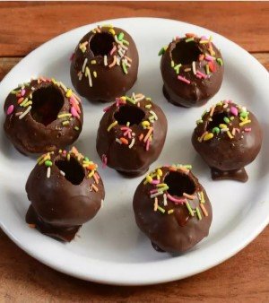 Chatakedar Pani Puri Chocolate