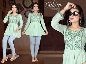 Ladies Rayon Short Kurtis