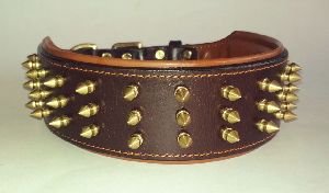 Spikes leather dog collar