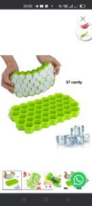 Rectangular silicone ice tray
