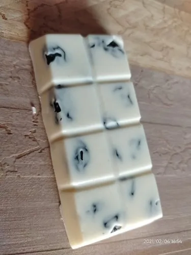 Black Raisins Chocolate Bar