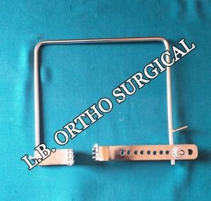 Charley Hip Retractor Set