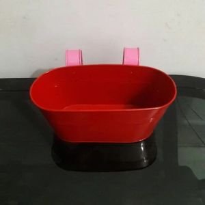 Metal Hanging Planter, Color : Red