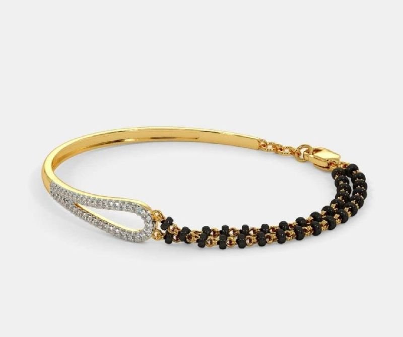 Designer Real Diamond Mangalsutra, Gold Type : Yellow Gold