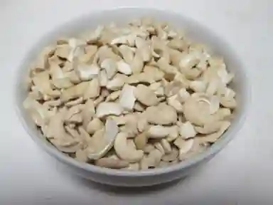 Organic Raw Cashew Pieces, 2 Lb Bag Packing