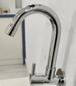 SINK COCK WITH SWINGING SPOUT - 806