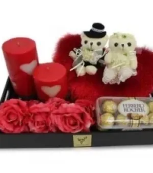Love At First Sight Rose Tray Gift Pack, condition : New