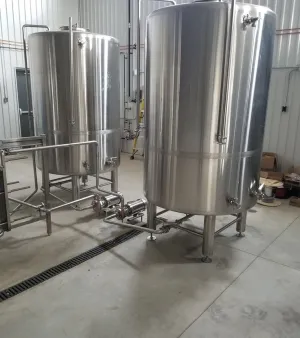 Milk storage tank