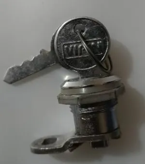 Medium Cam Lock