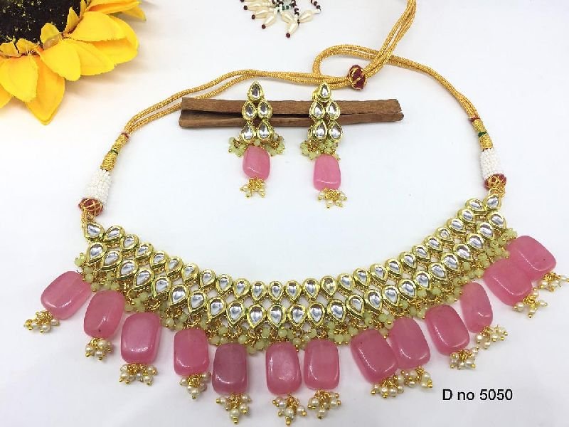Kundan Necklace Set, Packaging Type: Velvet Box