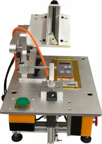 Garments Tagging Machine