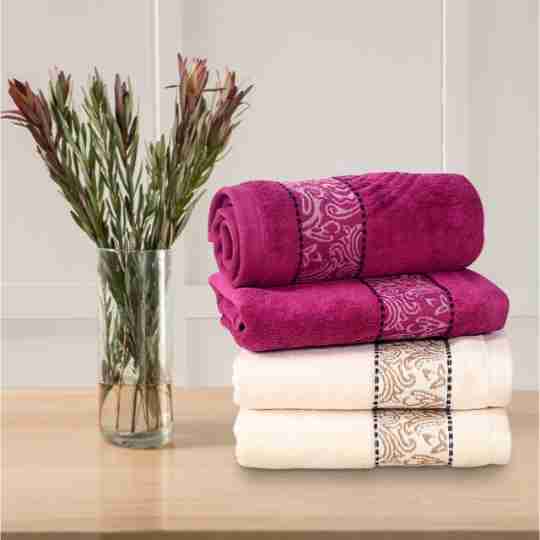 Border Design Bath Towel