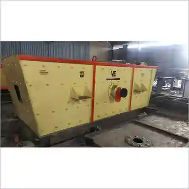Vibrating Screen , Material: Galvanized Iron, Color: Yellow